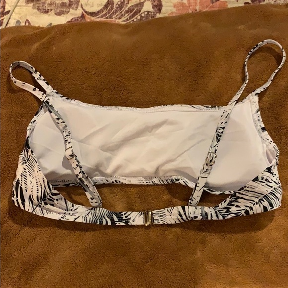 Printed bikini brand new never worn - Picture 2 of 4